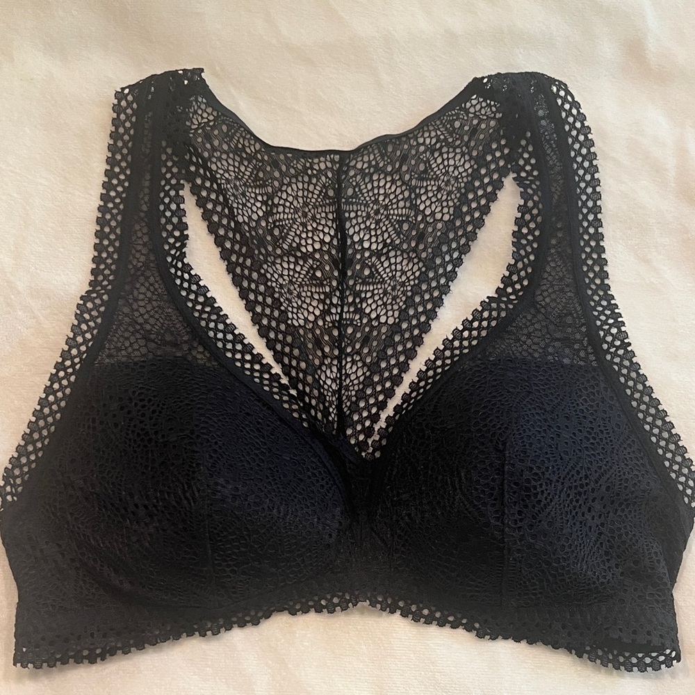 Victoria's Secret NWOT Black Lace Detail bralette